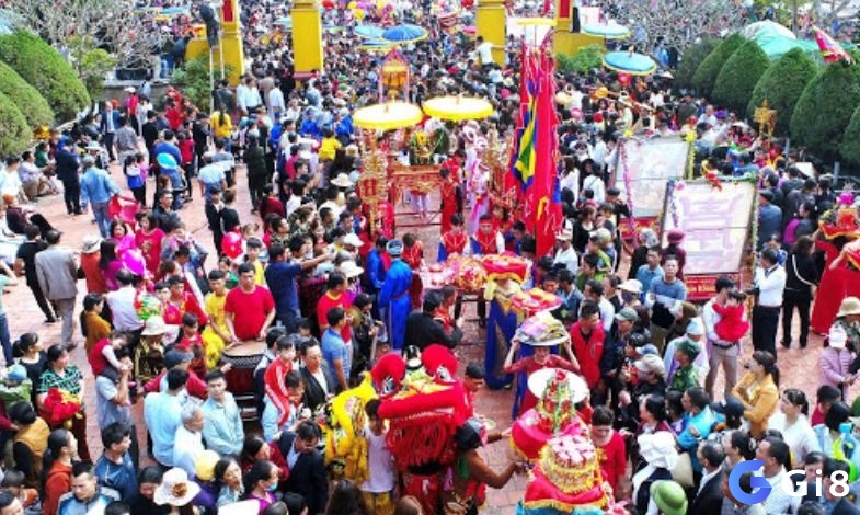 Thấy đông người khi ngủ mơ có những hoàn cảnh khác nhau cần anh em chú ý.